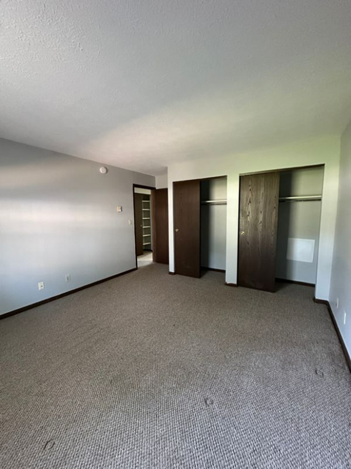 70 Ironwood Court - Photo 7 of 8
