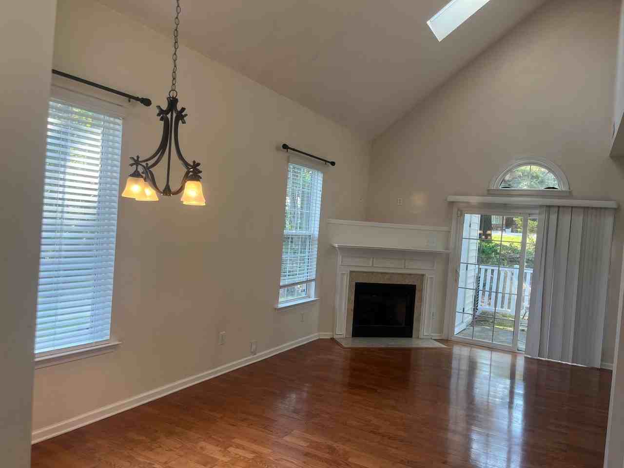 518 Auburn Square Dr - Photo 3 of 24