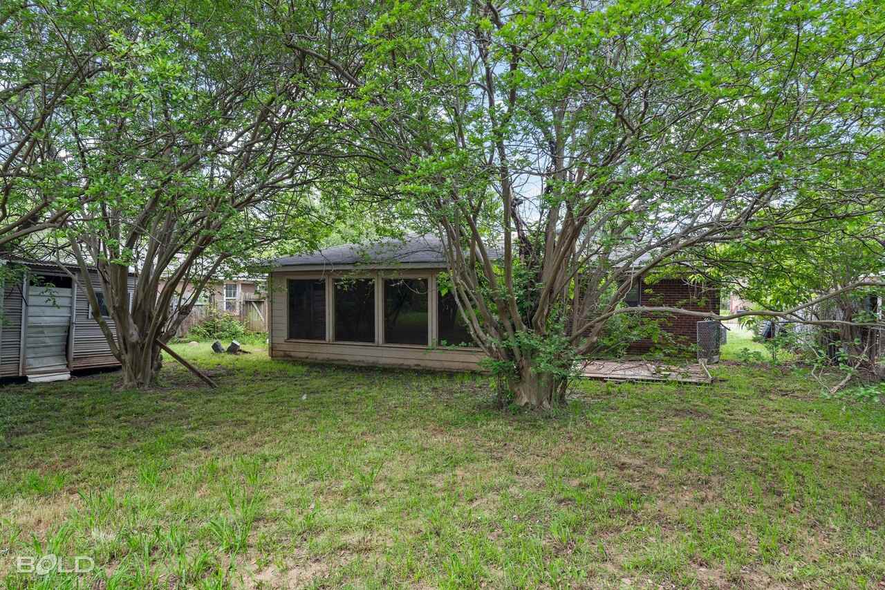 2502 Ormond Pl - Photo 5 of 26