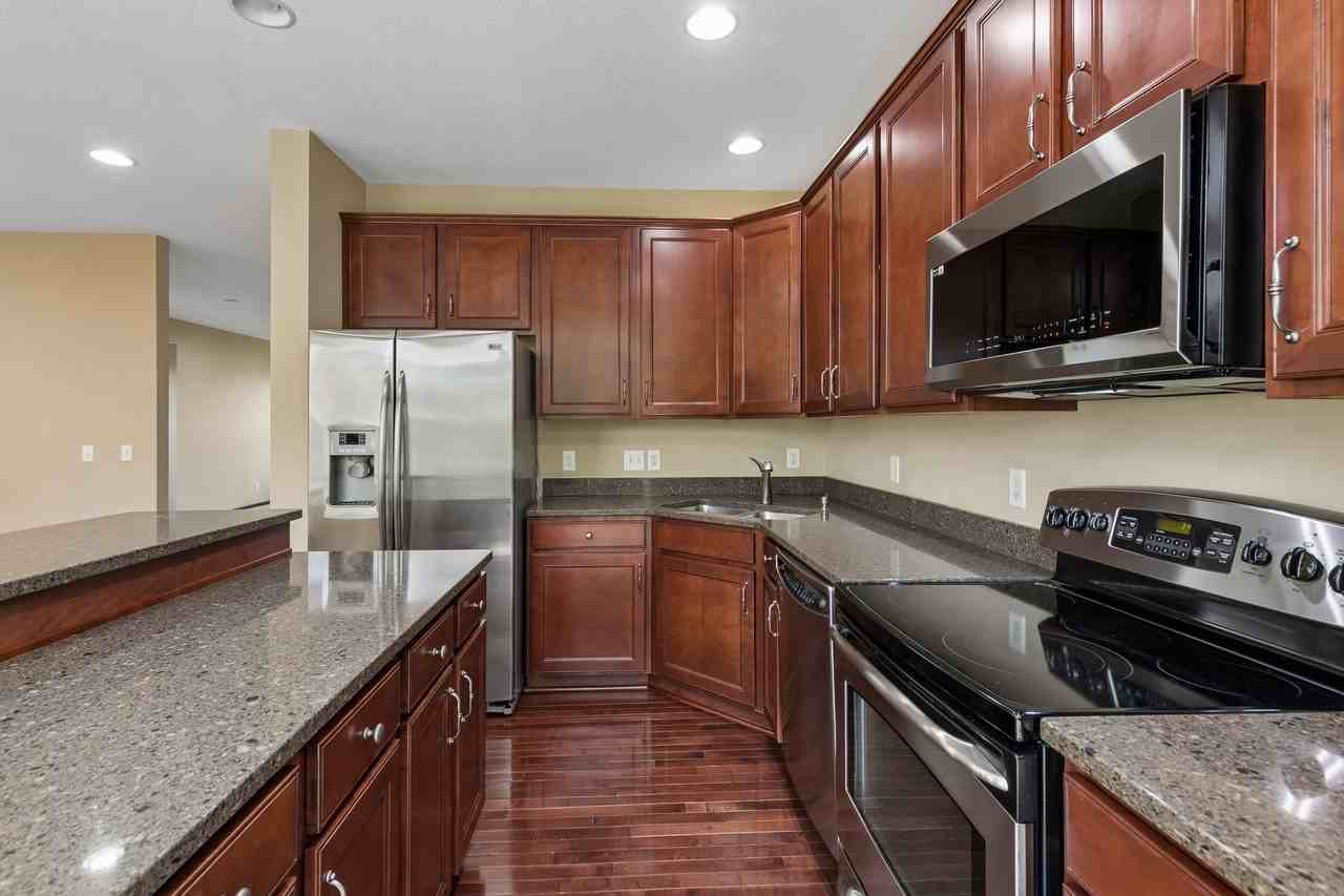 10002 Gentian Dr - Photo 3 of 29