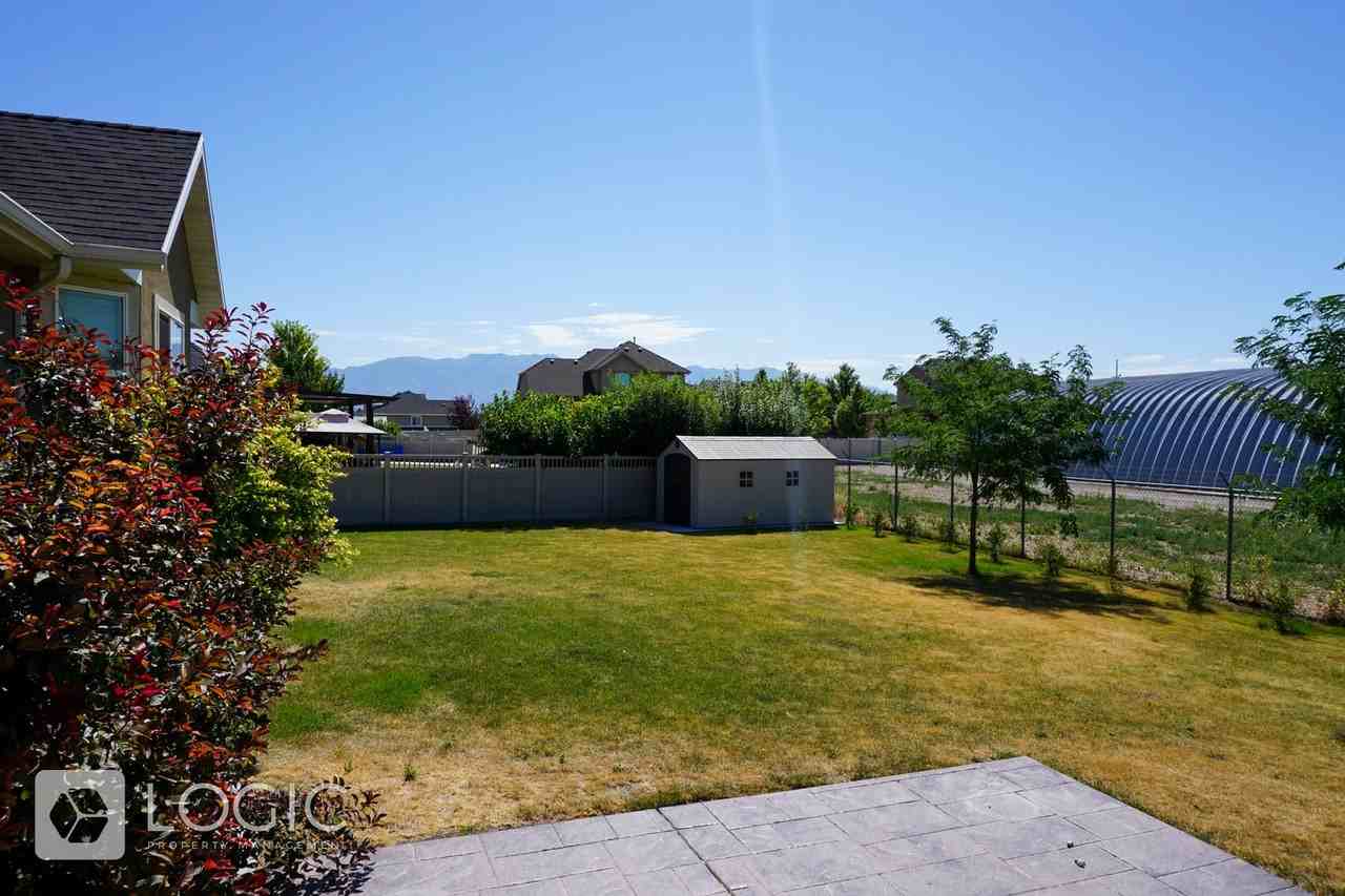 2935 W 50 S - Photo 4 of 33