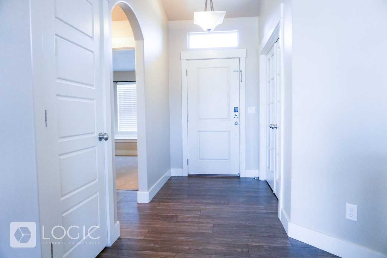 2935 W 50 S - Photo 5 of 33