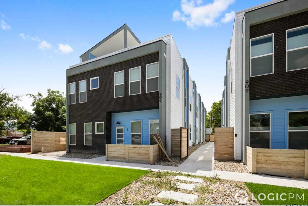 909 W Euclid Ave #8