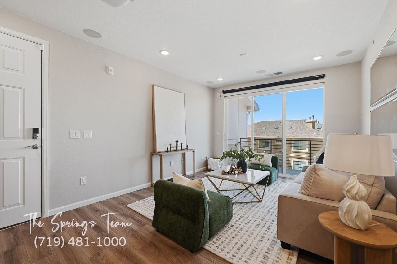 3835 Presidio Pt #201 - Photo 4 of 20