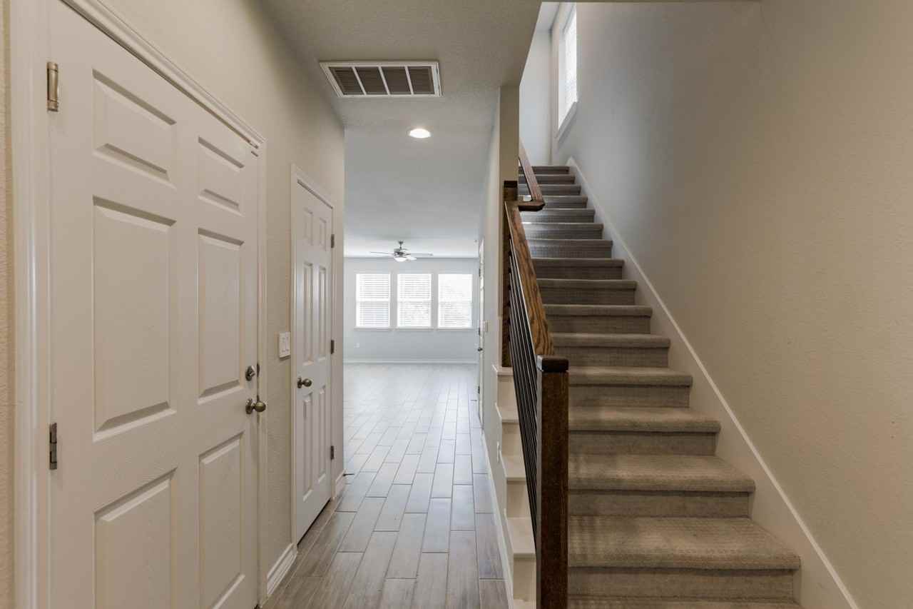 5103 Lemon Tree Path #129 - Photo 5 of 35