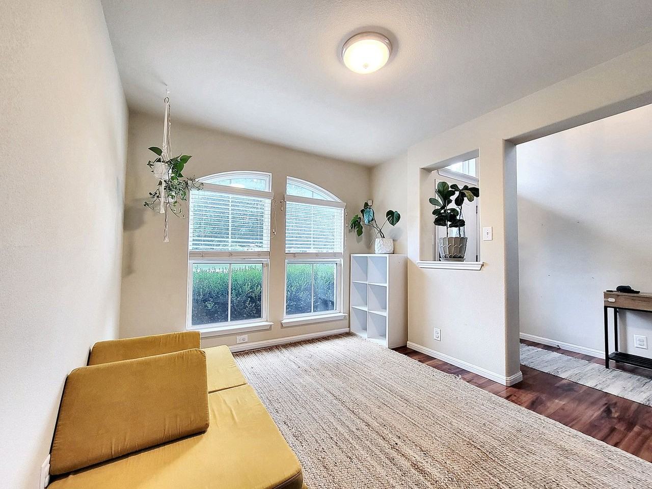 222 Frio River Trl - Photo 3 of 33