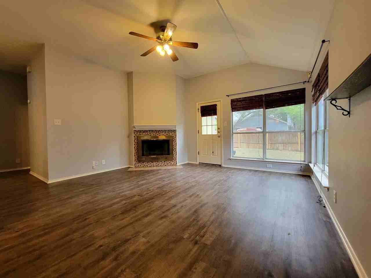 722 Minturn Ln - Photo 4 of 31