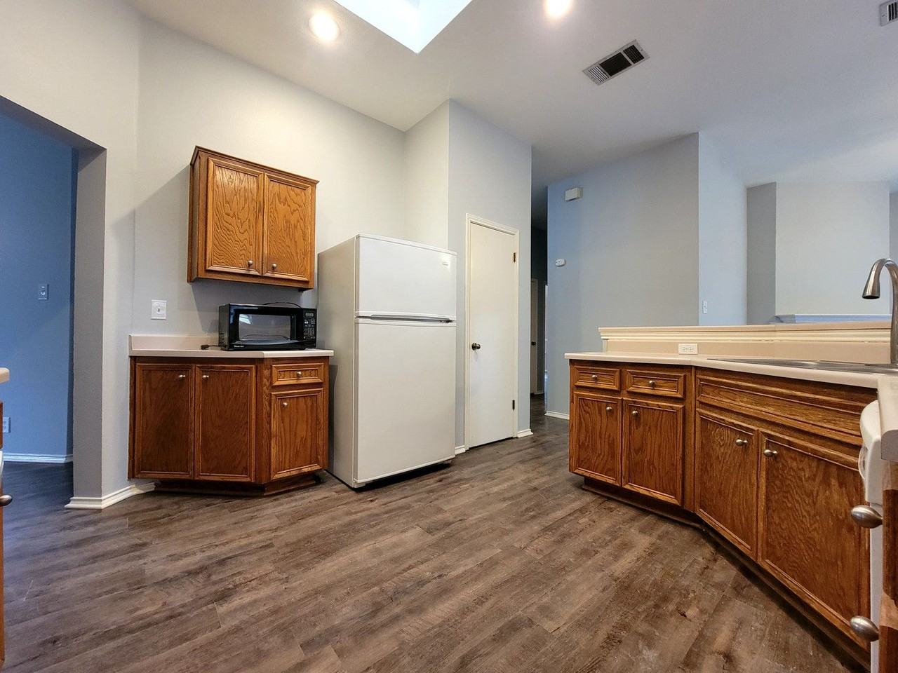 722 Minturn Ln - Photo 6 of 31