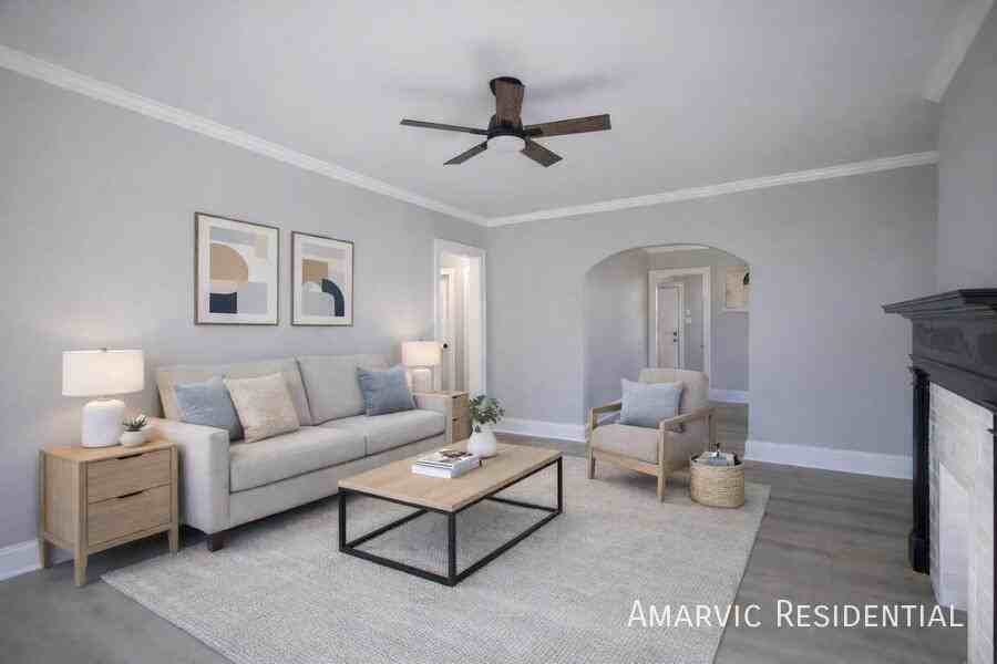 1602 Waverly Ave - Photo 3 of 15