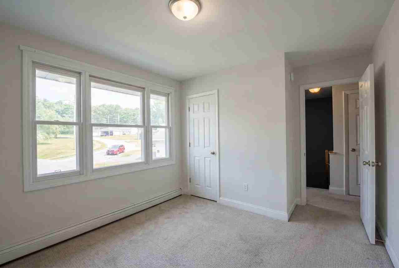 239 Parliament Cir - Photo 6 of 11