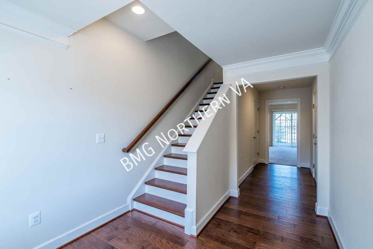 8435 Girvan Ct - Photo 2 of 28