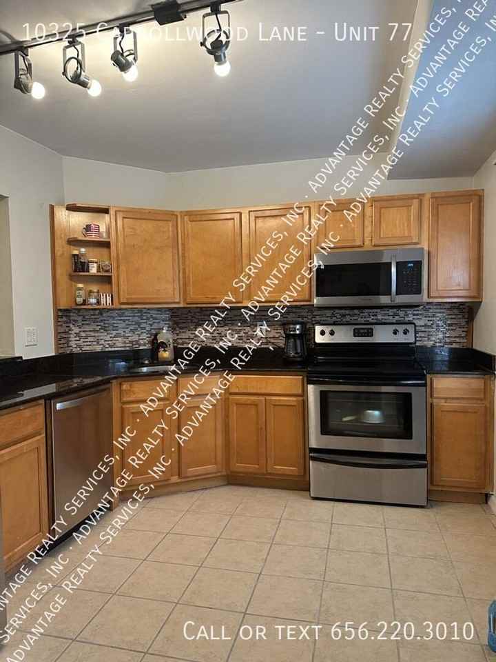 10325 Carrollwood Ln #77 - Photo 3 of 16