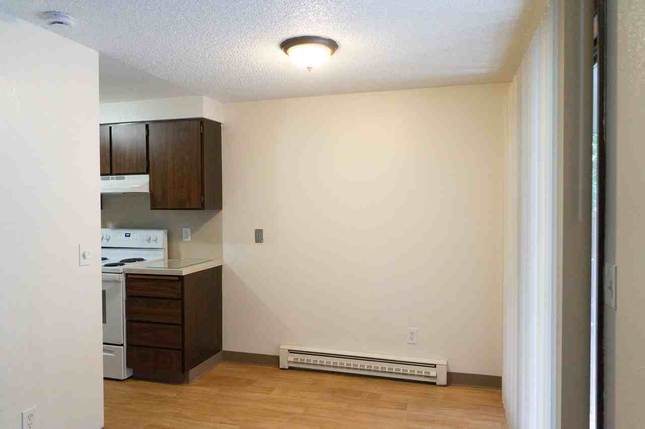 Oakview Terrace Apartments - Photo 5 of 15