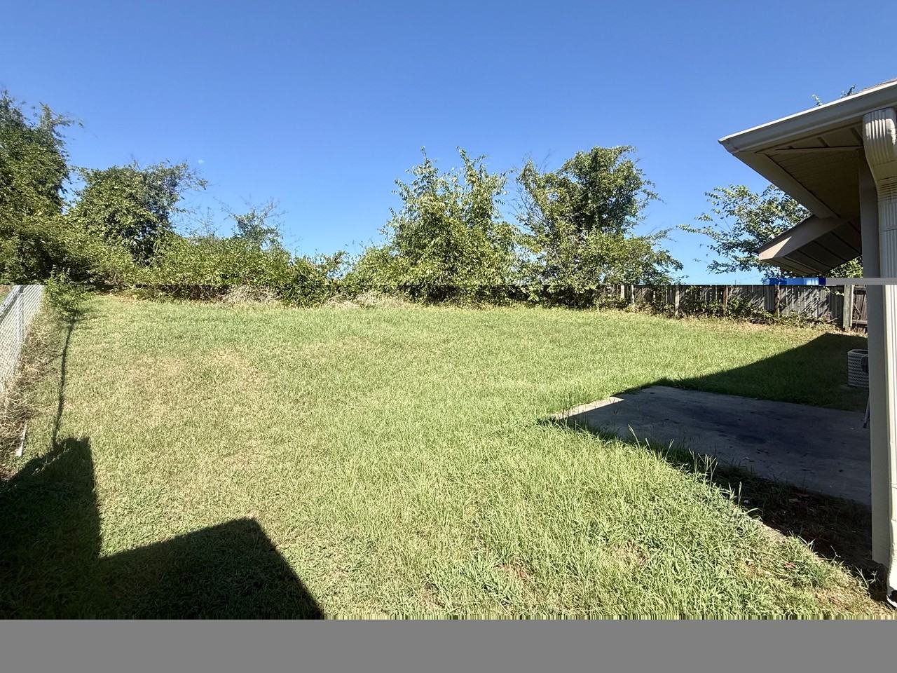 608 Gertrude - Photo 2 of 10