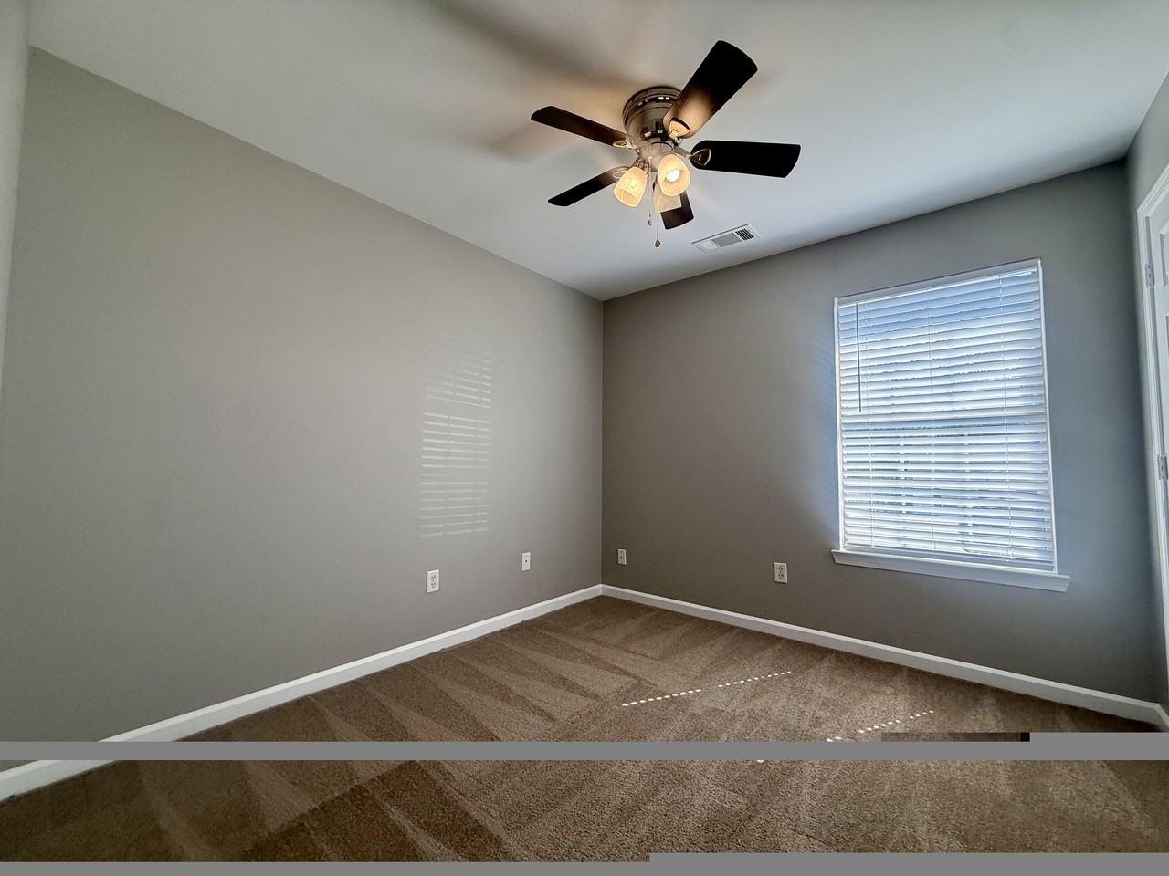 608 Gertrude - Photo 5 of 10