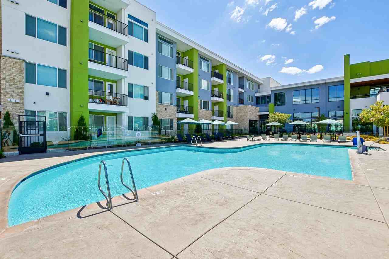Zeta Apartments - Photo 4 of 44