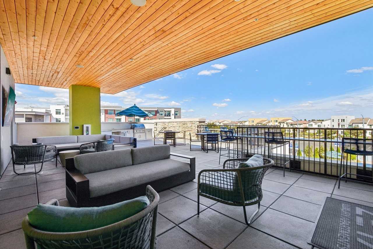 Zeta Apartments - Photo 6 of 44