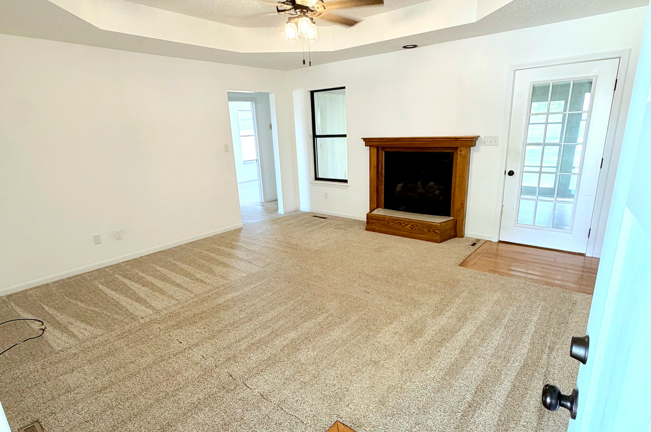 2626 N Wildberry Ct - Photo 2 of 16