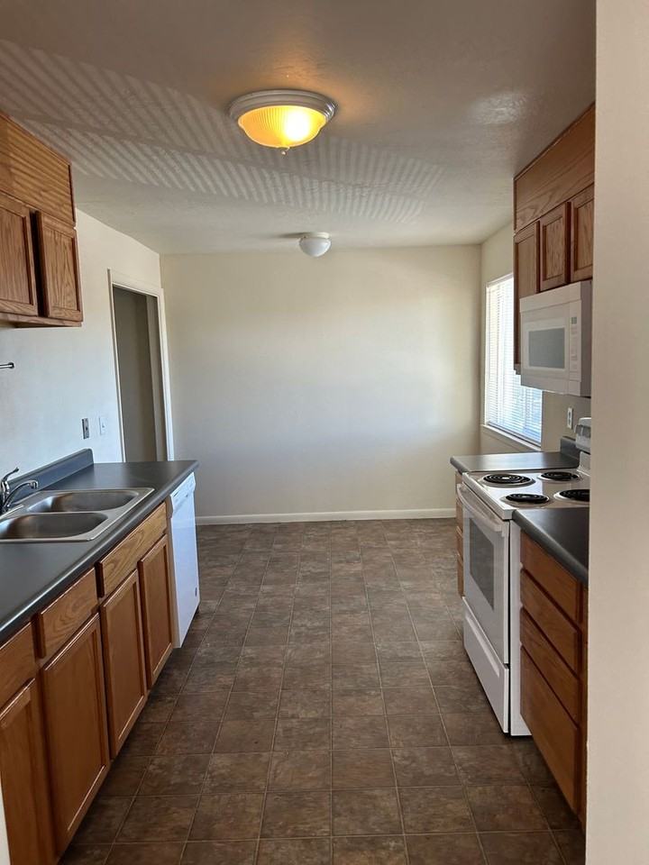 Tabernacle SG Apts, LLC - Photo 2 of 27