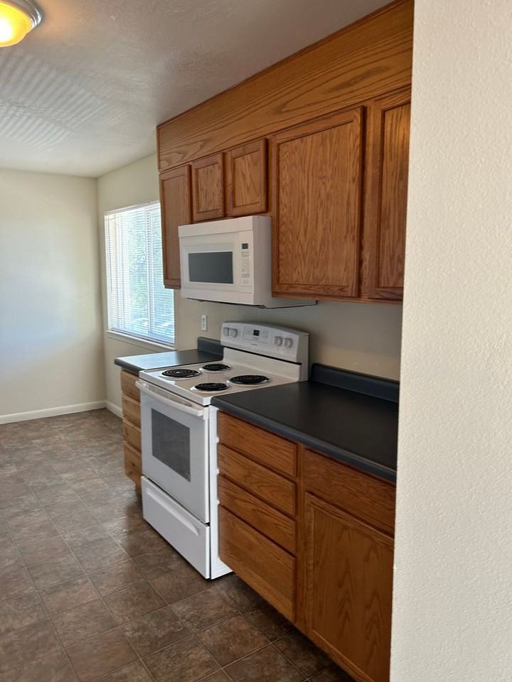 Tabernacle SG Apts, LLC - Photo 4 of 27