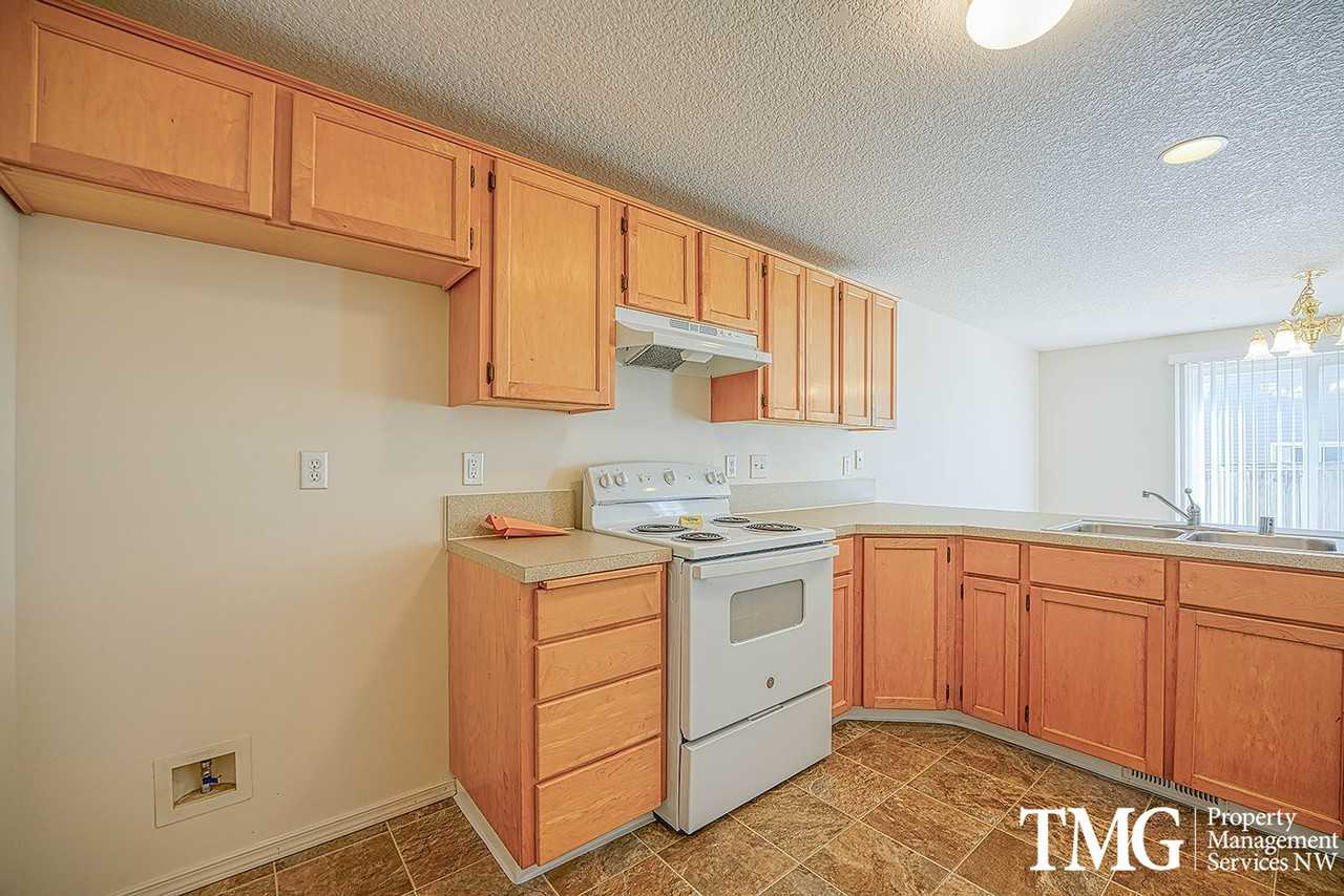 15011 Ne 69th St - Photo 6 of 34