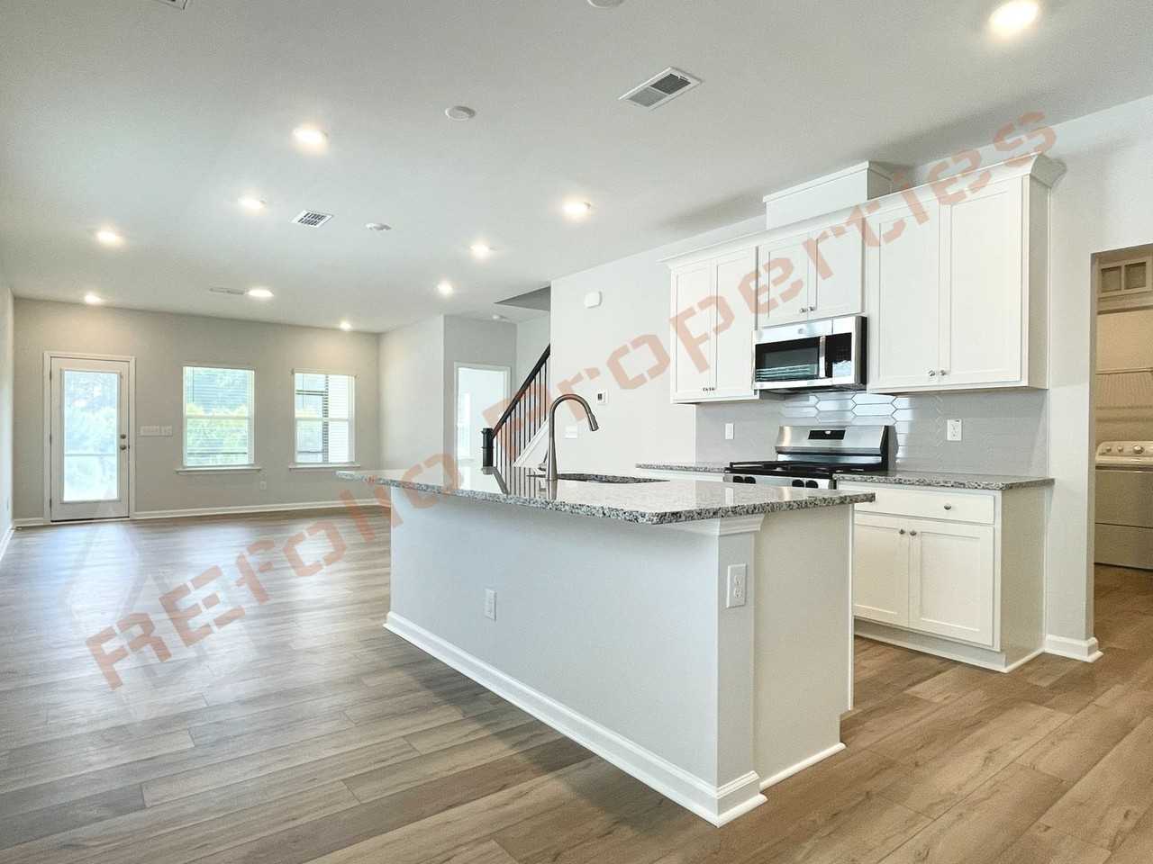 1605 Immagene Way - Photo 2 of 39