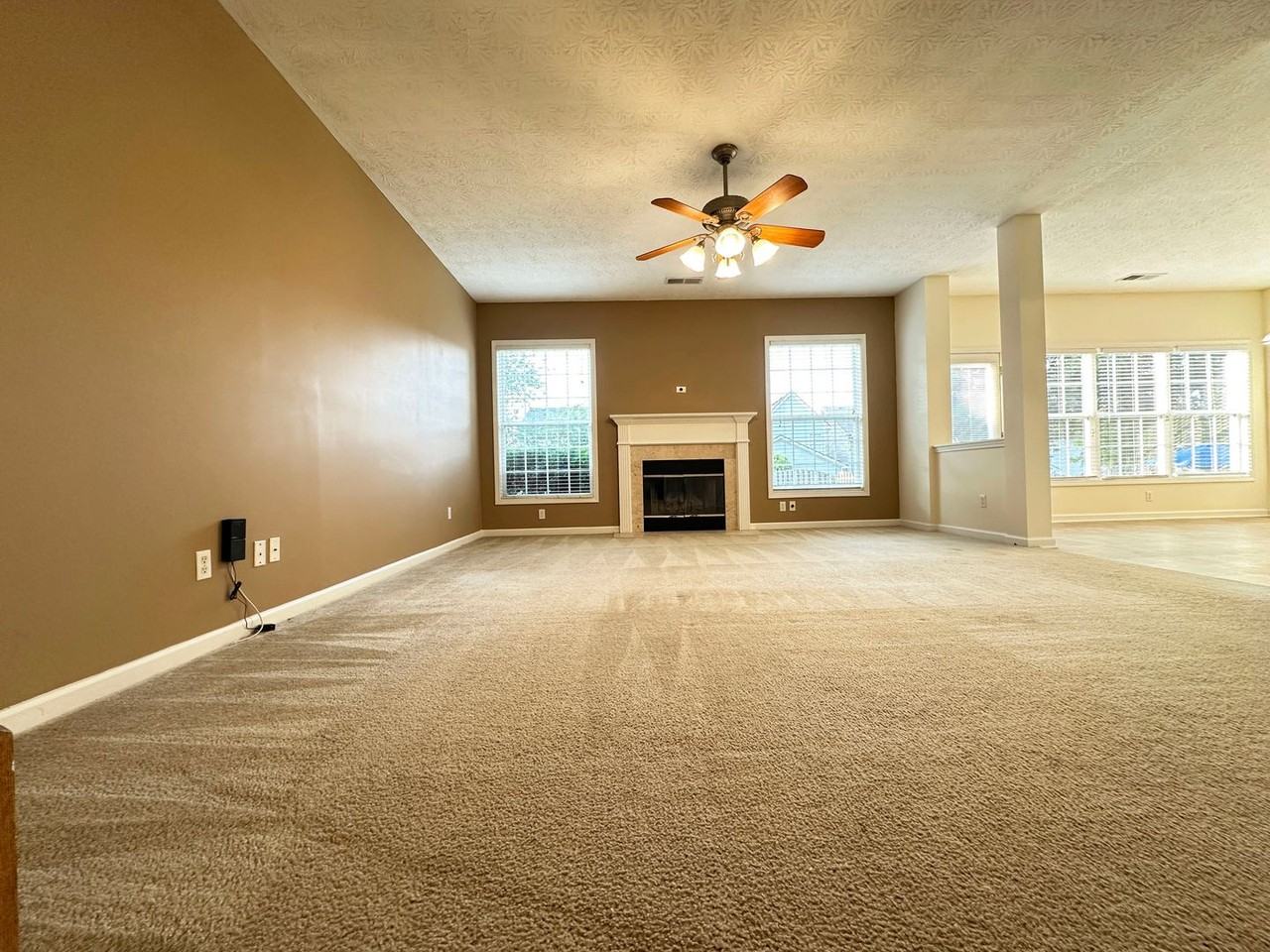 2429 Gooseberry Cir - Photo 3 of 25