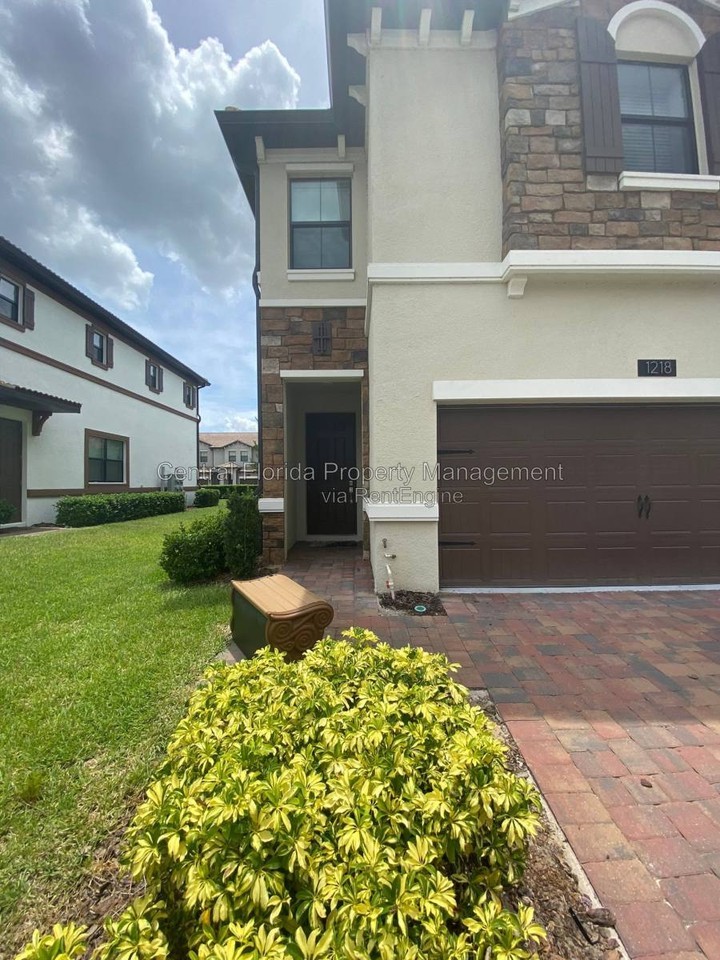 1218 Payne Stewart Dr - Photo 2 of 20