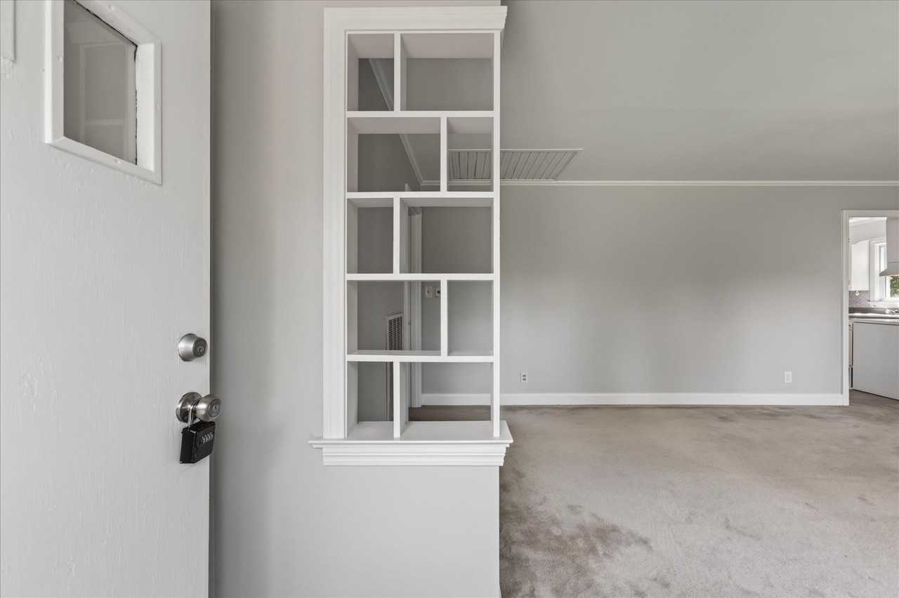 3252 Marthas Chapel Rd - Photo 5 of 40