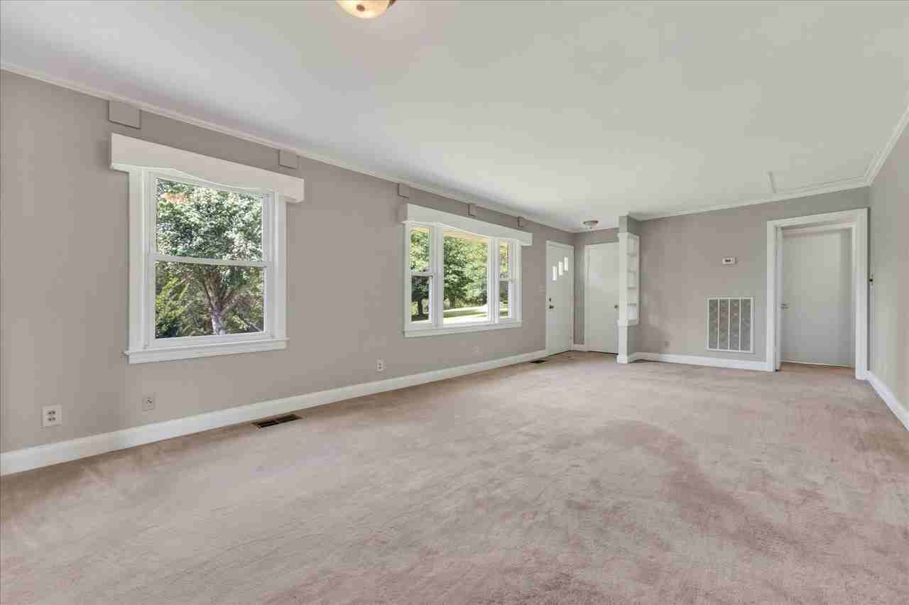 3252 Marthas Chapel Rd - Photo 7 of 40