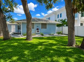 featured image of 2055 Arlington St