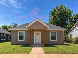 featured image of 2504 Sw H Ave