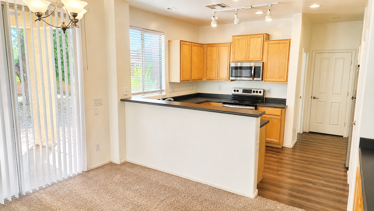 3873 E Bridgeport Pkwy - Photo 6 of 22