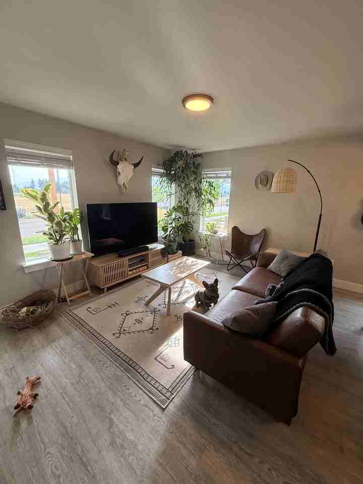 4712 Giada Dr #B - Photo 3 of 8