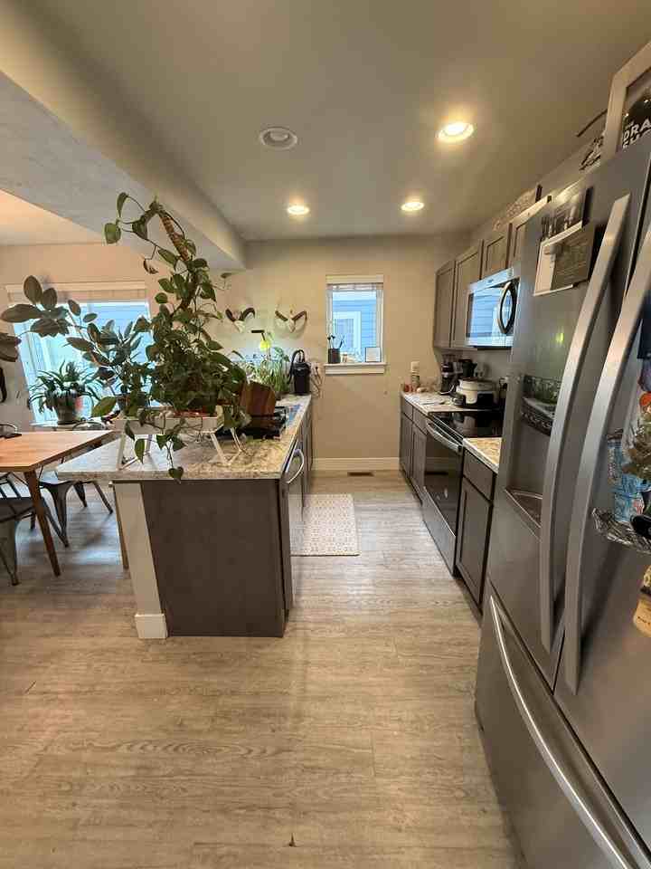 4712 Giada Dr #B - Photo 4 of 8