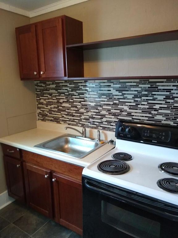 306 W Maple St #3 - Photo 3 of 7
