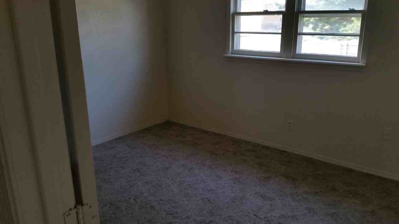 307 Ponderosa Ln - Photo 2 of 9