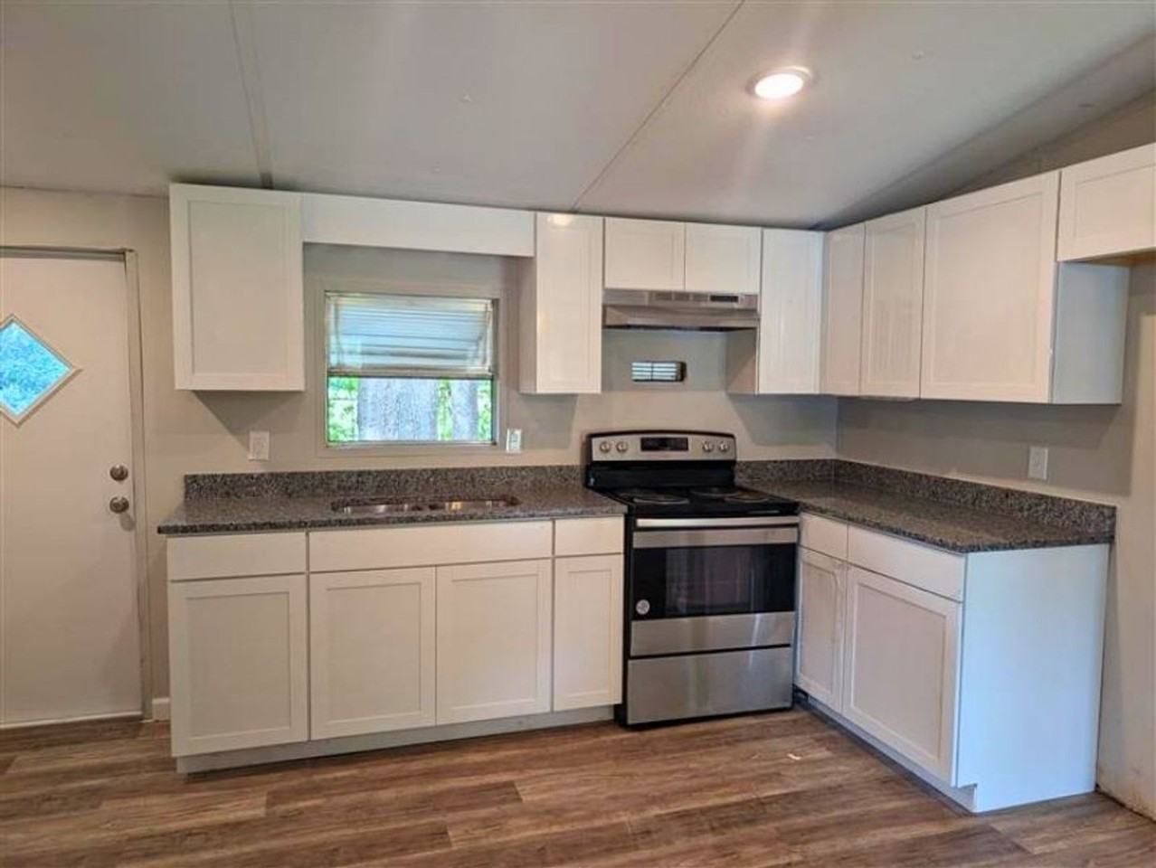 134 Sunflower Ct - Photo 4 of 6
