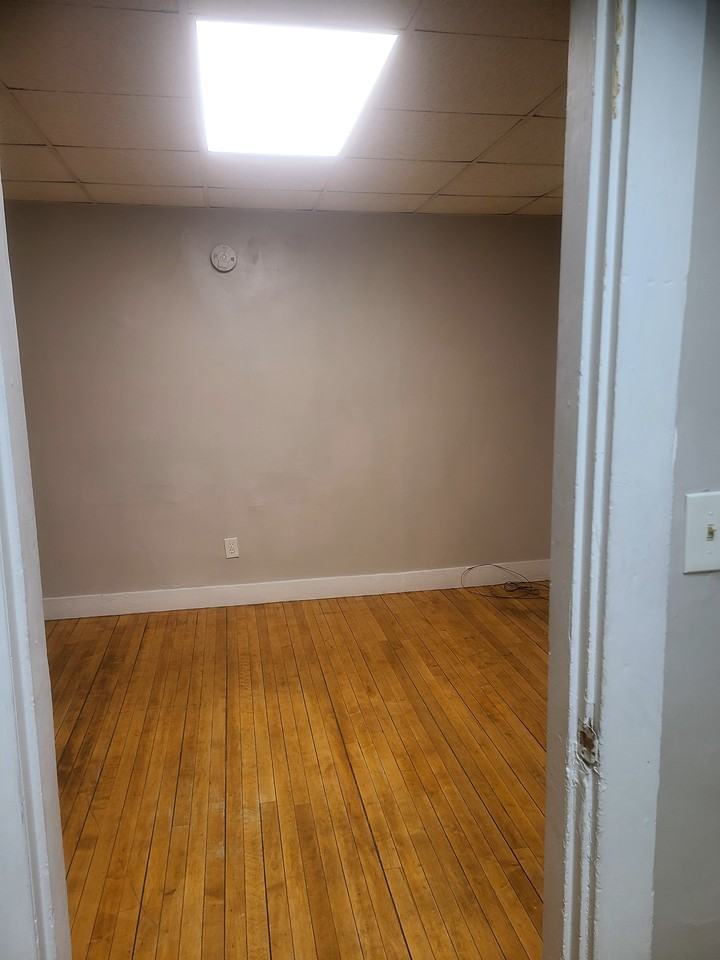 17 Horton St #4 - Photo 3 of 19