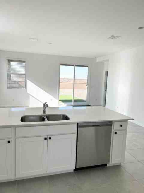 37728 N Front Runner Ln - Photo 2 of 17