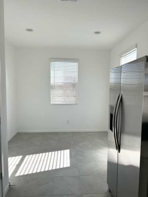 37728 N Front Runner Ln - Photo 3 of 17