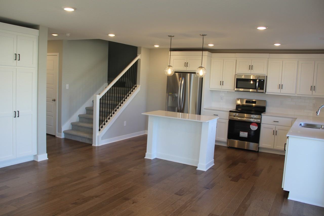 3715 Sw Clayton Pl - Photo 5 of 32