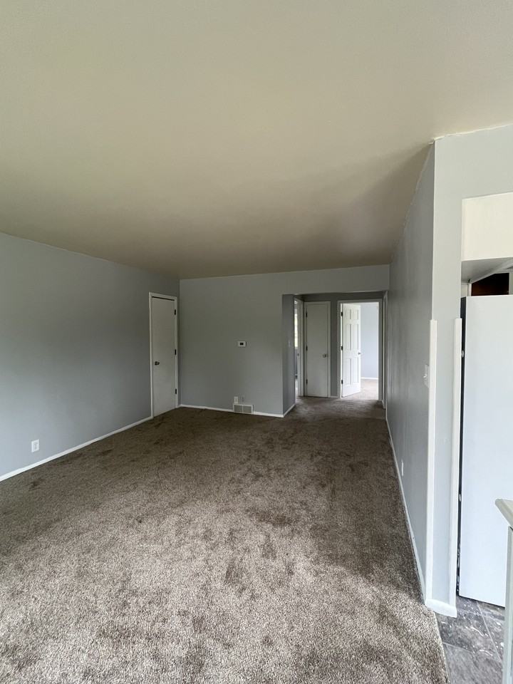 3704 Parkway Blvd #D - Photo 3 of 13