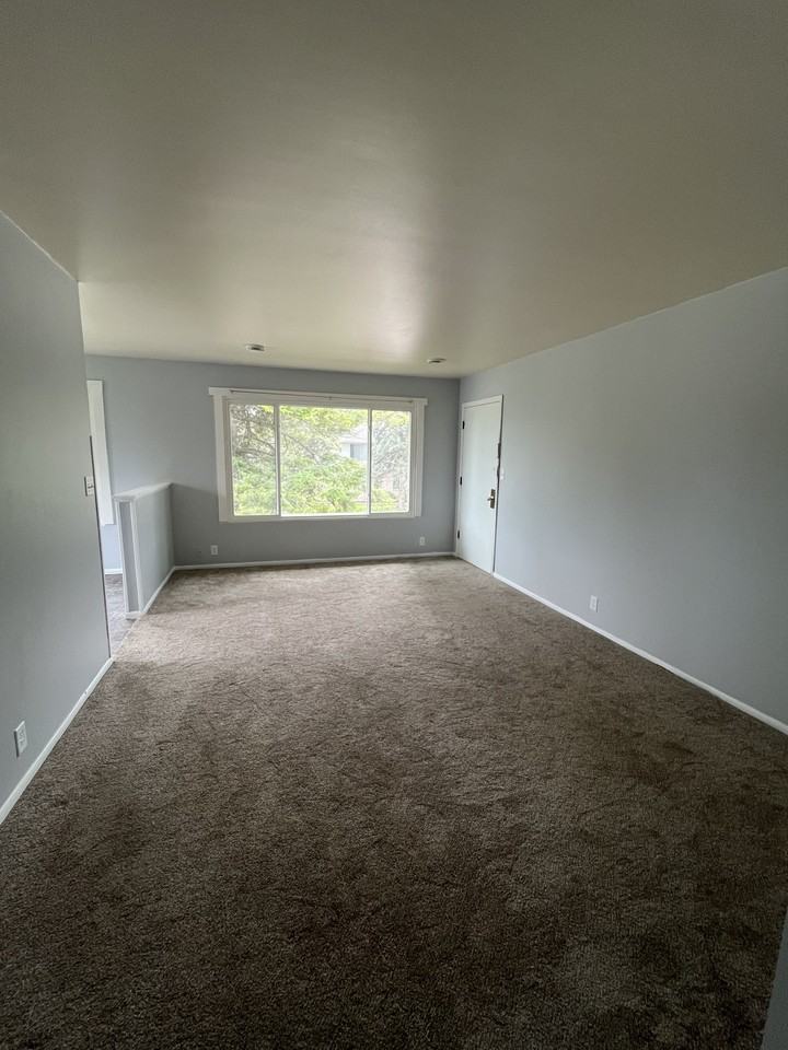 3704 Parkway Blvd #D - Photo 7 of 13
