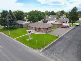 featured image of 2300 Overland Ave