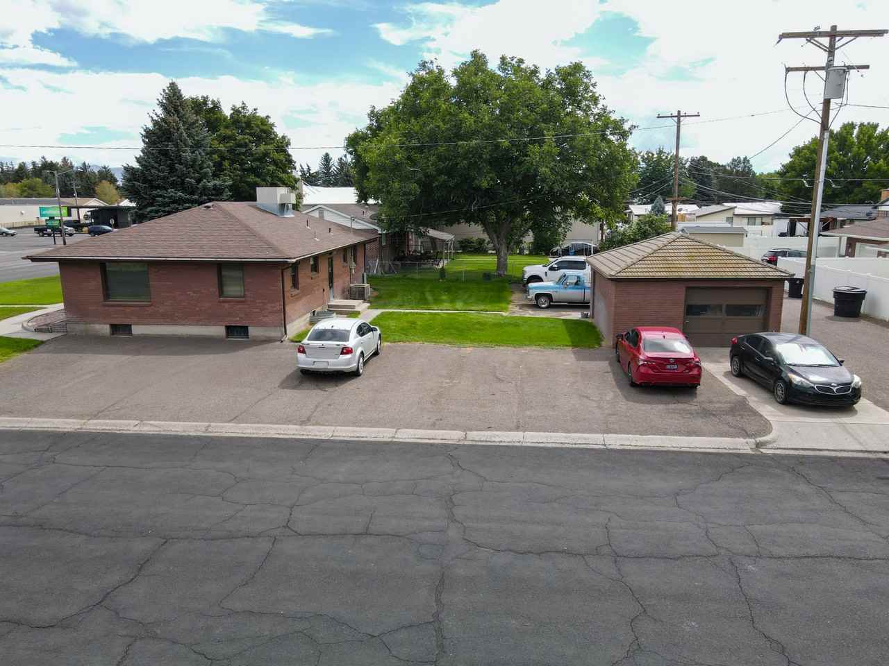 2300 Overland Ave - Photo 4 of 19