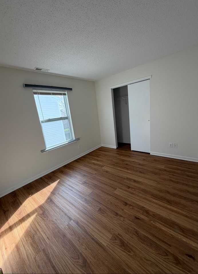 1218 Freemont Ln - Photo 2 of 3
