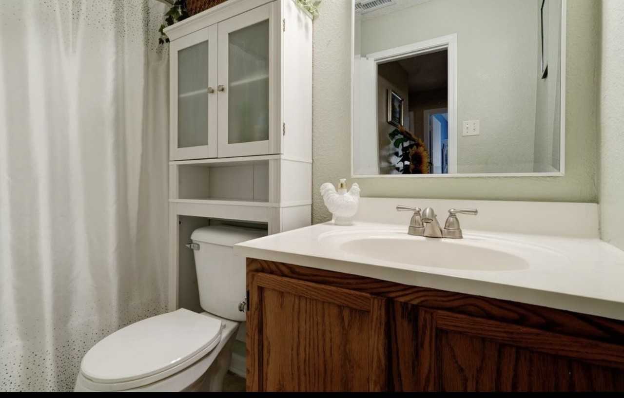 1218 Freemont Ln - Photo 3 of 3