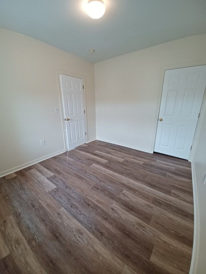 480 S Main St #7 - Photo 3 of 18