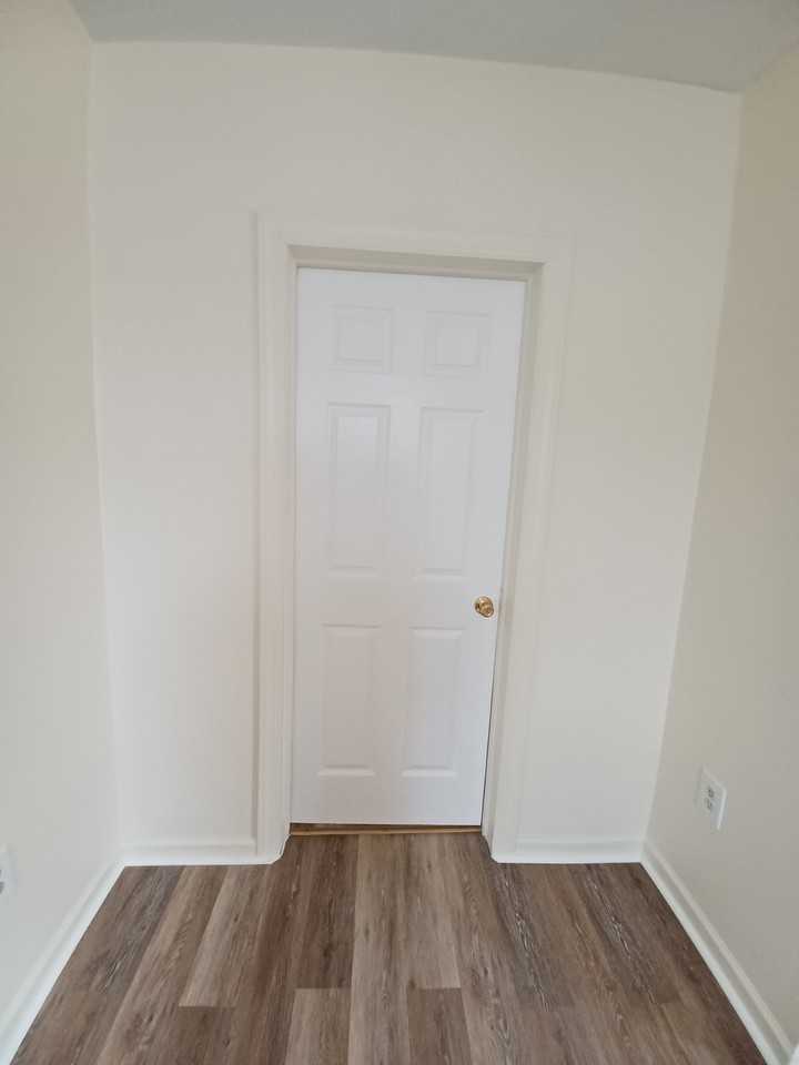 480 S Main St #7 - Photo 4 of 18